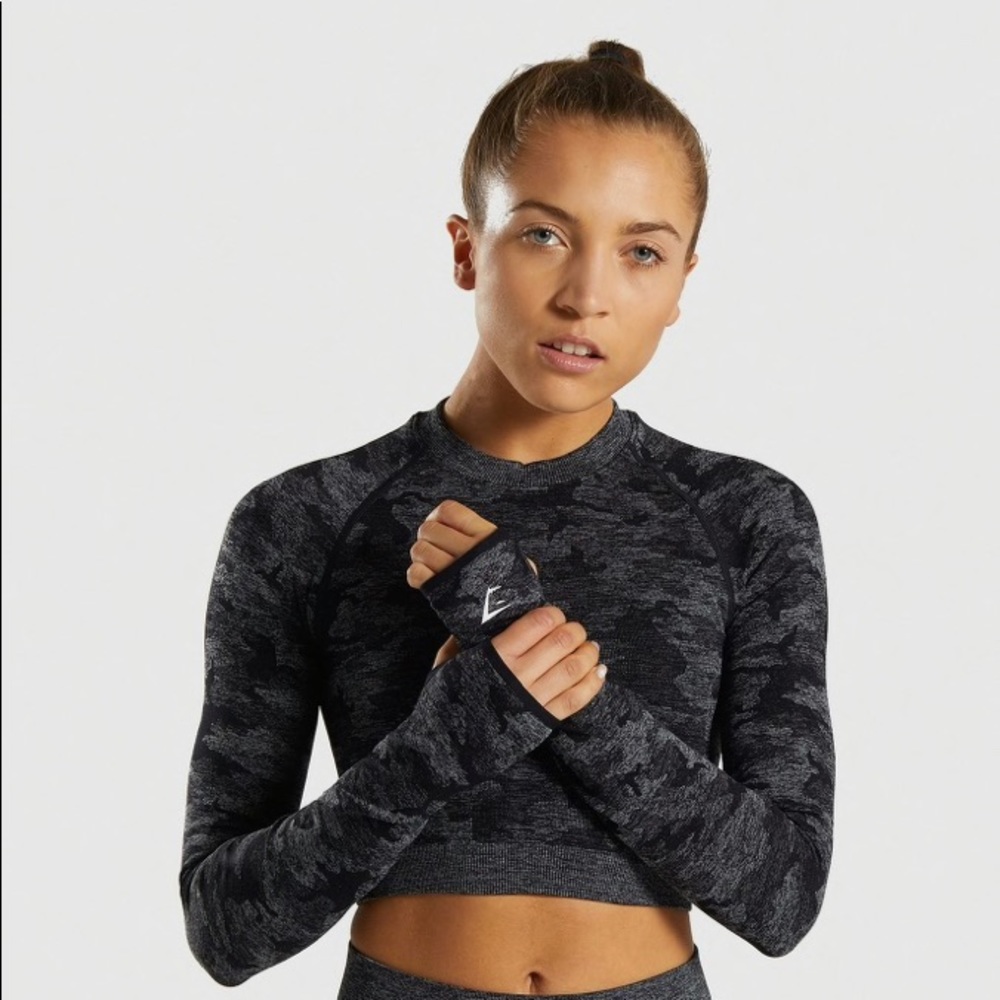 NWT Black camp crop top Gymshark